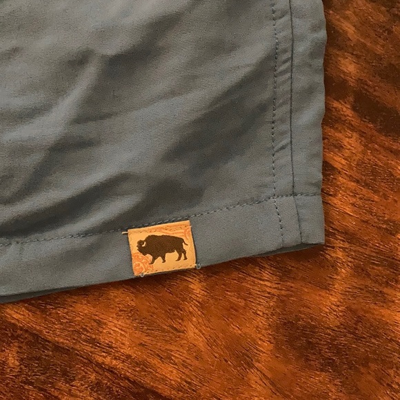 Buffalo Jackson Belted shorts - Picture 3 of 9